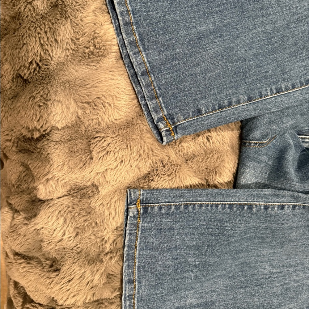 Sonoma Women's Classic Blue Straight Leg Jeans - Picture 5 of 5